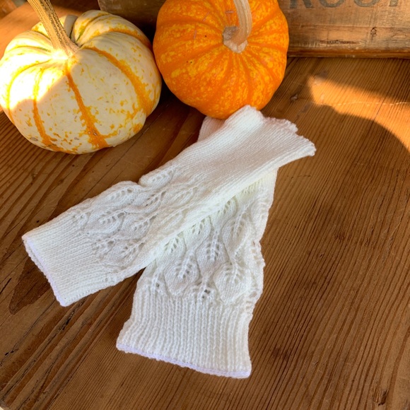 ✨OPEN WEAVE KNIT ARM WARMER/FINGERLESS GLOVES WITH THUMBHOLES - Picture 3 of 4